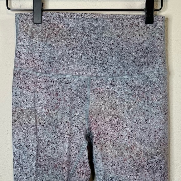 Lululemon Wunder Under Crop Hi-Rise Full-On Luxtreme 21" LW6AI3S Pants Size 6 - Picture 3 of 11